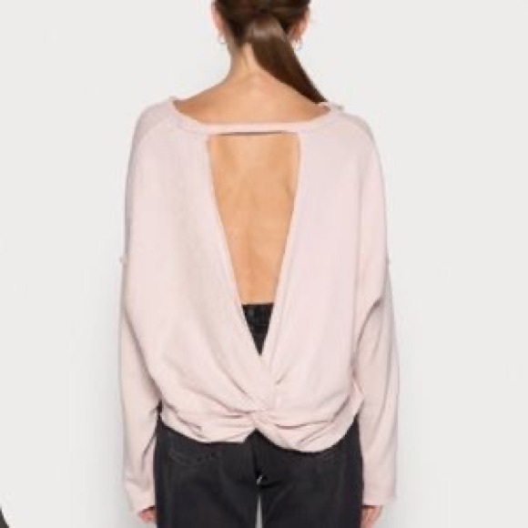 NWOT Aerie Oversized Open Back Sweater - Picture 3 of 5